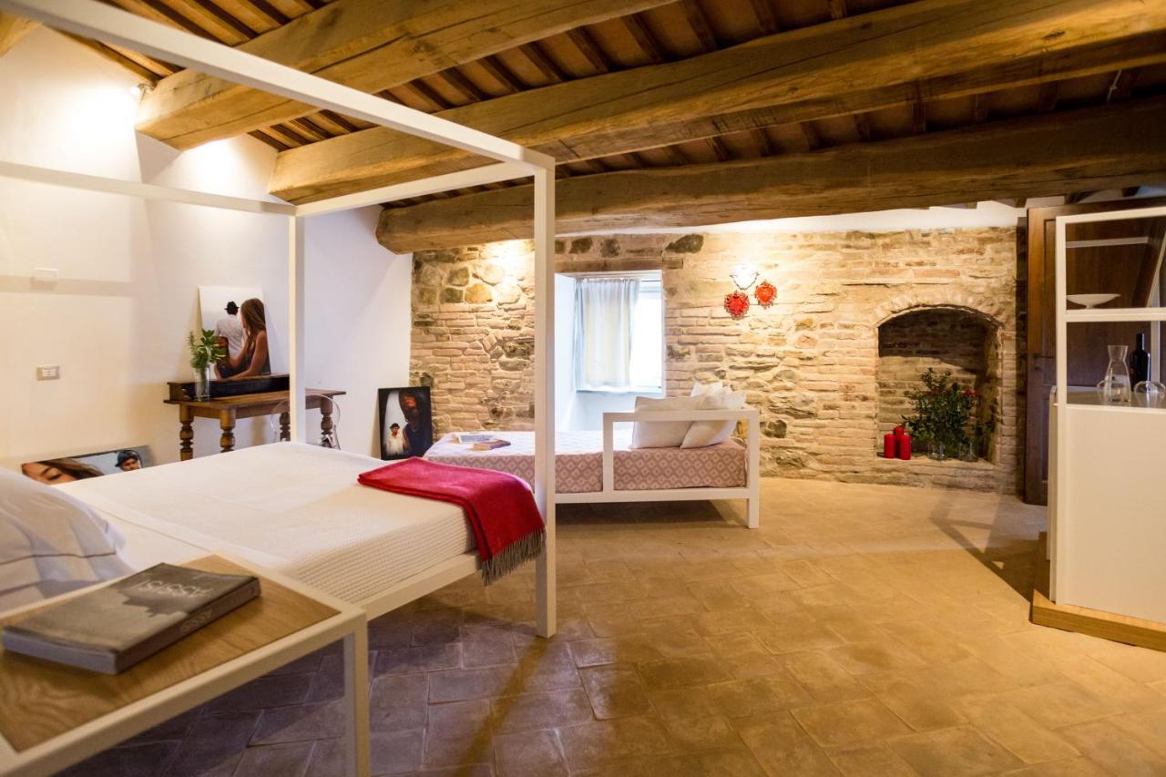 Castello Di Ramazzano - Tenute Aliani Perugia Eksteriør bilde