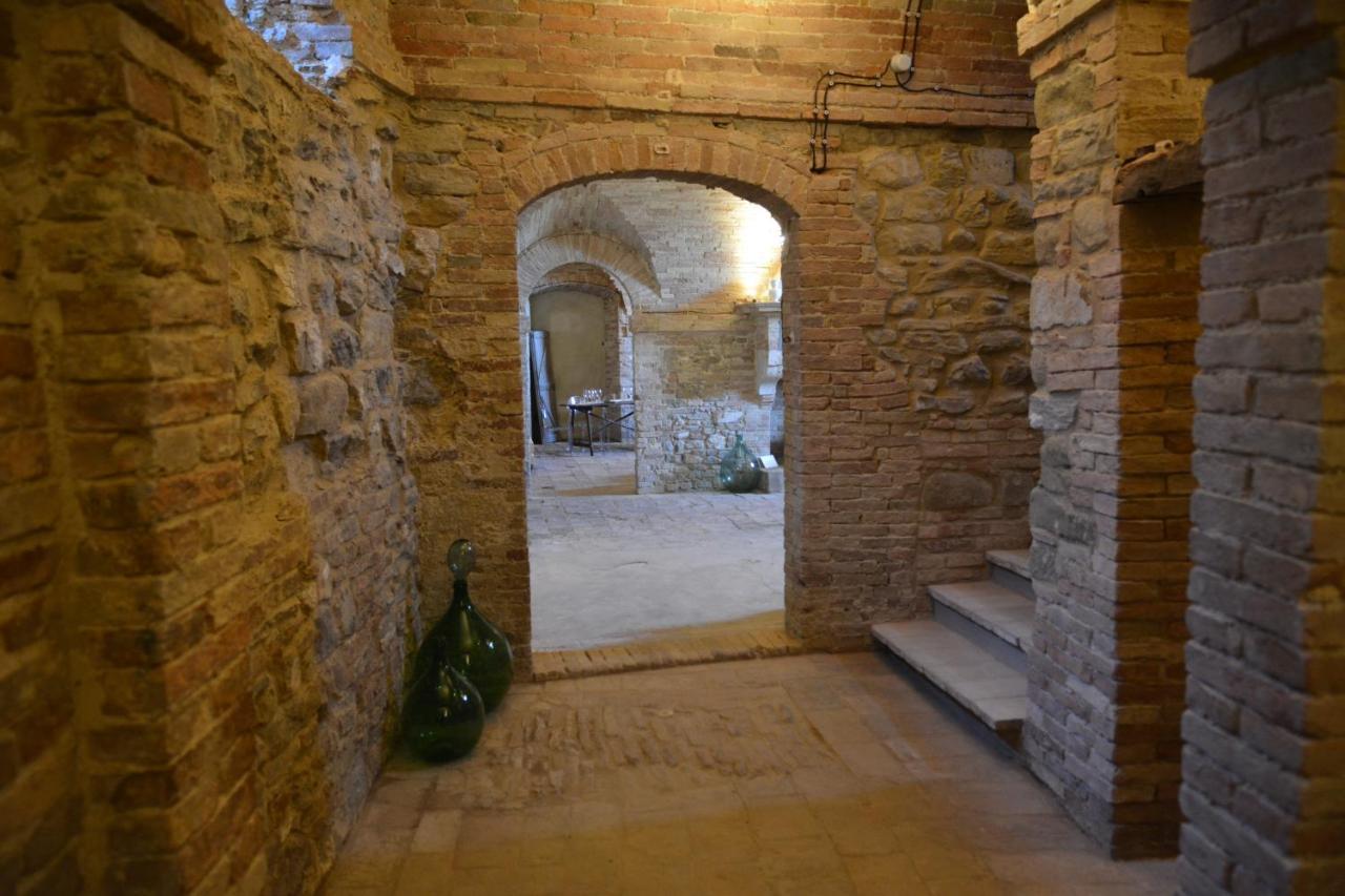 Castello Di Ramazzano - Tenute Aliani Perugia Eksteriør bilde
